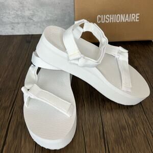Cushionaire Woman’s Sassy Comfort Sandals (Size 10)